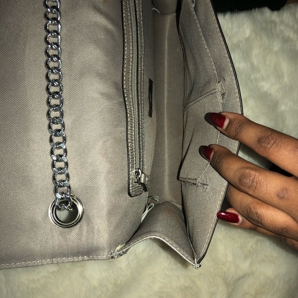 Silver Mossimo evening bag - Picture 4 of 5